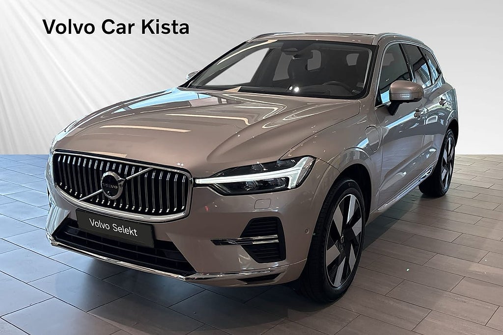 Volvo XC60 T6 Ultra Bright H/K 360Kam Läder HUD Drag Pano