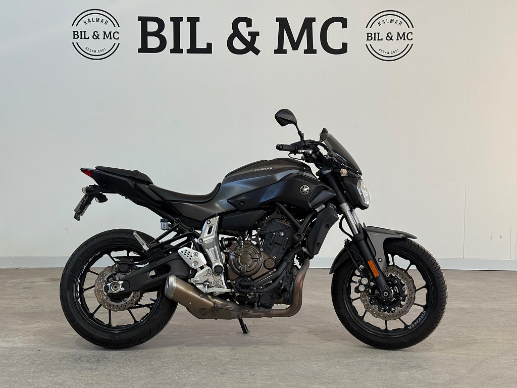 Yamaha MT-07 Kanonfin 0kr insats 
