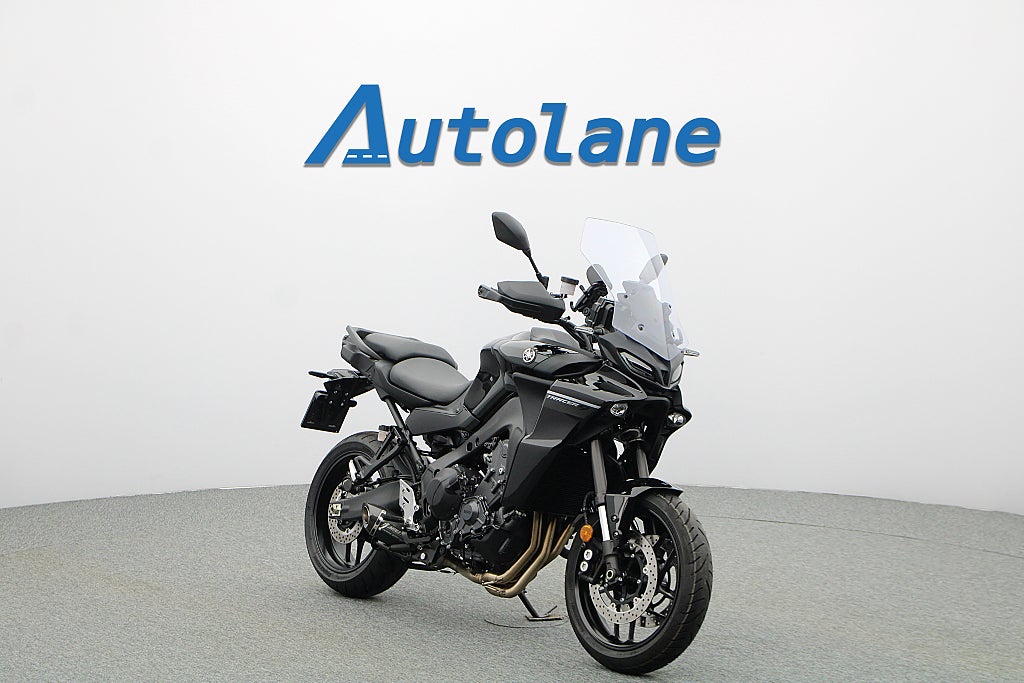 Yamaha MT-09 Tracer* Endast 235 Mil / 1st Brukare