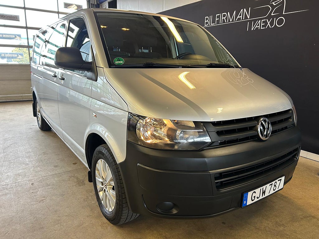 Volkswagen Caravelle 2.0TDI 140Hk X-Lång 9-Sits /Drag /Fin bil & Lågamil 
