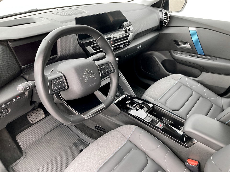 Bild på Citroën e-C4 Shine 50kWh 136hk Aut B-KAMERA CARPLAY 