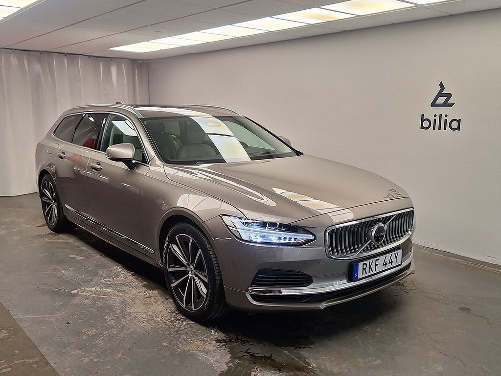 Volvo V90 Recharge T8 II Inscription / Harman Kardon / Heads Up Display / 