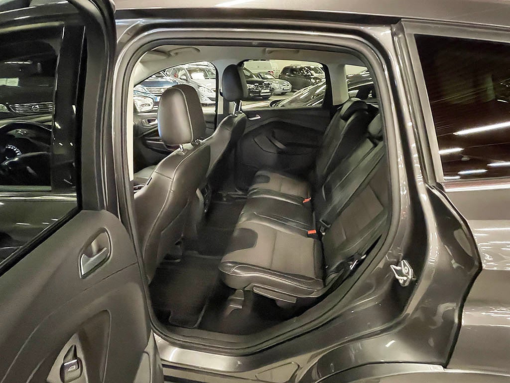 Ford Kuga 2,0 TDCi AWD Titanium X Automat 180Hk