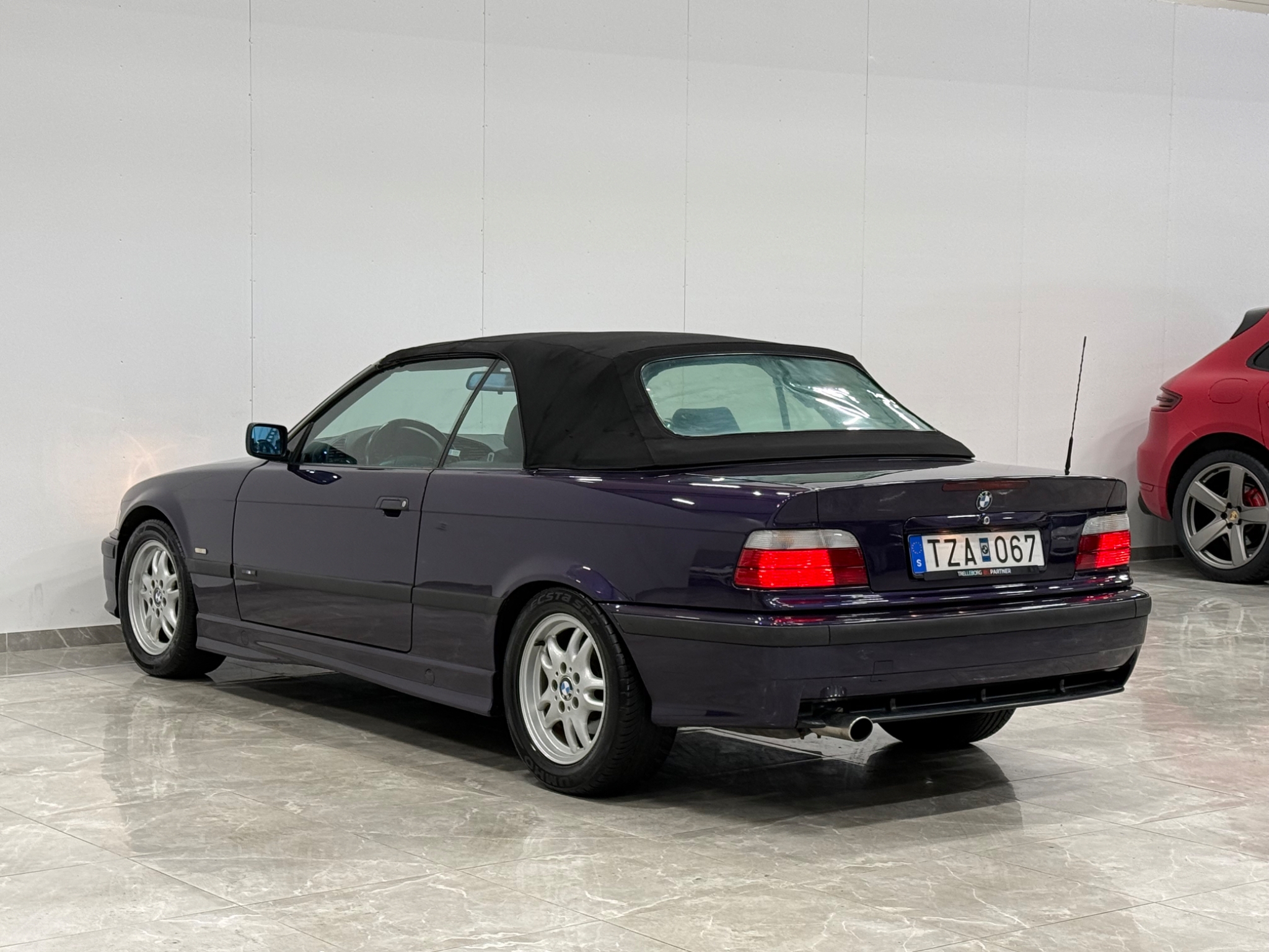 BMW 318 i Convertible M Sport 1997, bild 4/45