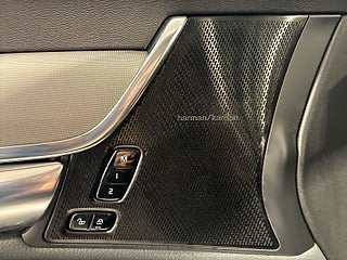 Volvo V90 B4 AWD Aut Momentum Drag Värmare H/K Pano 360 S&V-däck