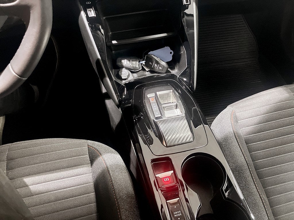 Bild på Peugeot E-2008 Active Pack 50kWh 136hk Aut - CARPLAY, BACKSENSORER
