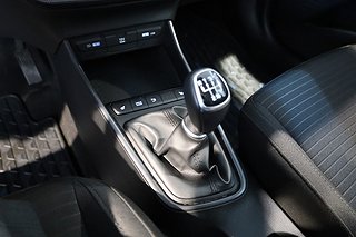 Halvkombi Hyundai i20 17 av 20