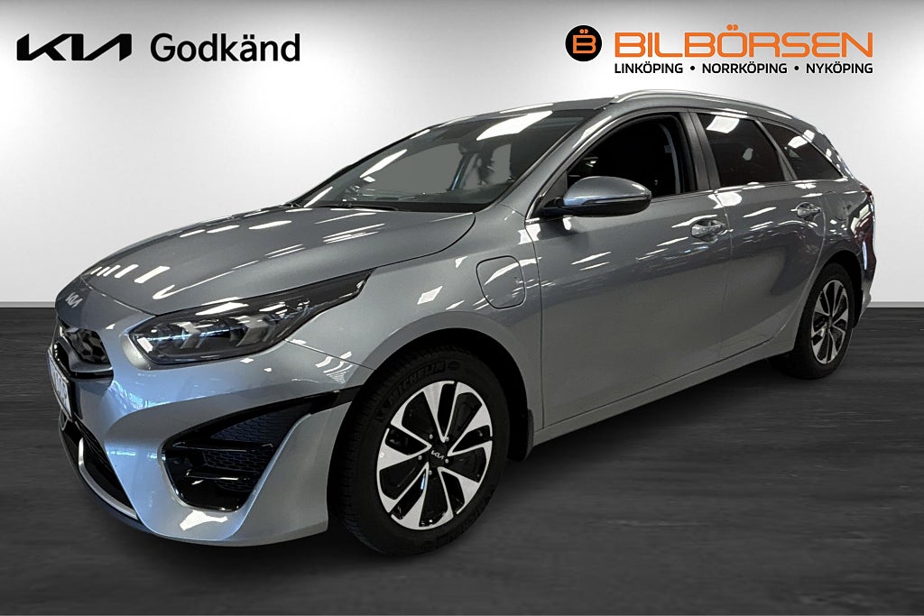 Kia Ceed SW Plug-In Hybrid Action