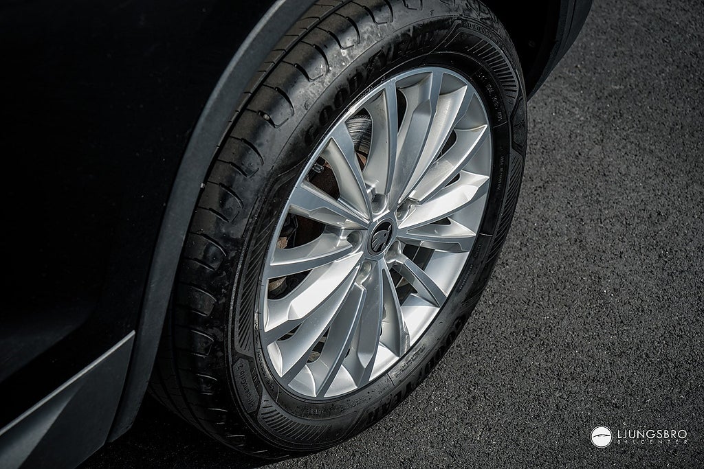 Skoda Kodiaq 2.0 TDI 4x4 Business 190hk / DRAG / VÄRMARE
