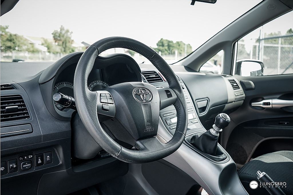 Toyota Auris 5-dörrar 1.4 D-4D 90hk
