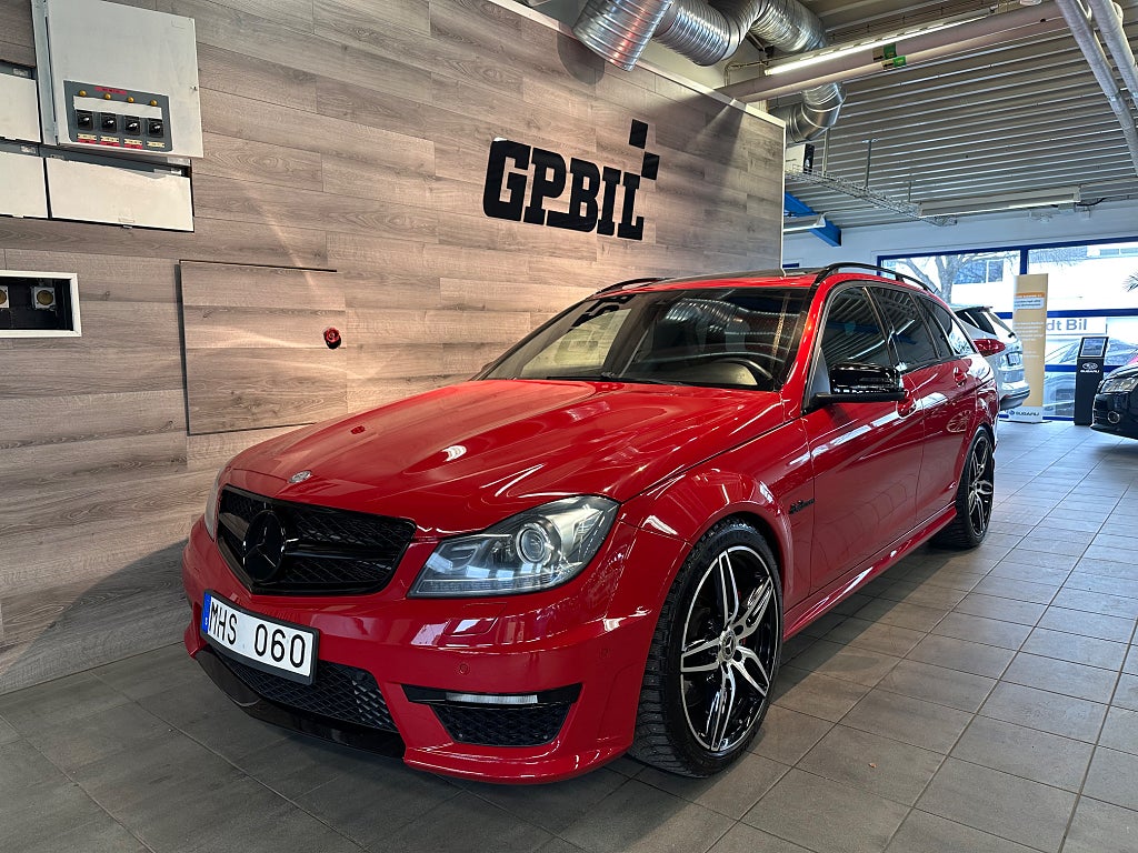 Mercedes-Benz C 63 AMG T | 11900mil | Svensksåld | Taklucka 