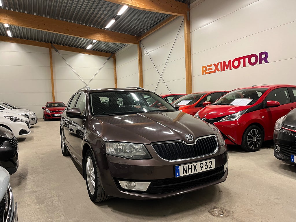 Skoda Octavia Kombi 1.6 TDI Elegance Euro 5