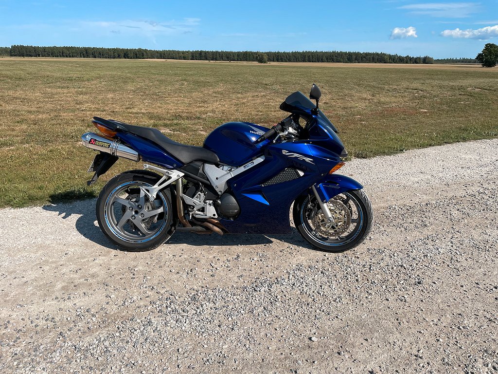 Honda VFR800 V4 VTEC 0.8