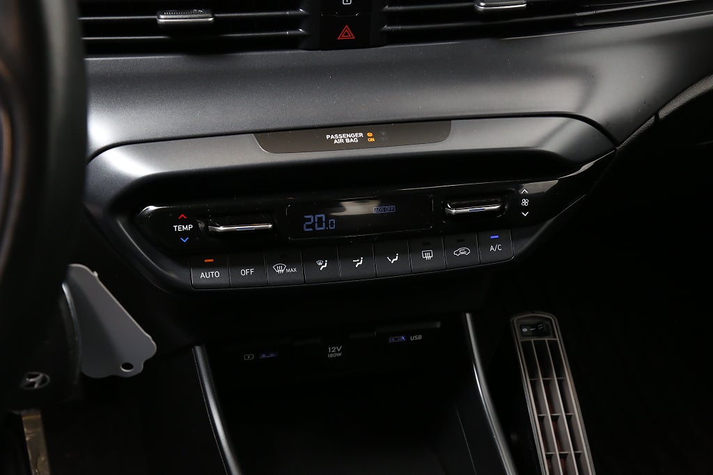 Hyundai i20 1,0 T-GDI 100hk Essential Aut Kamera Motorvärmare