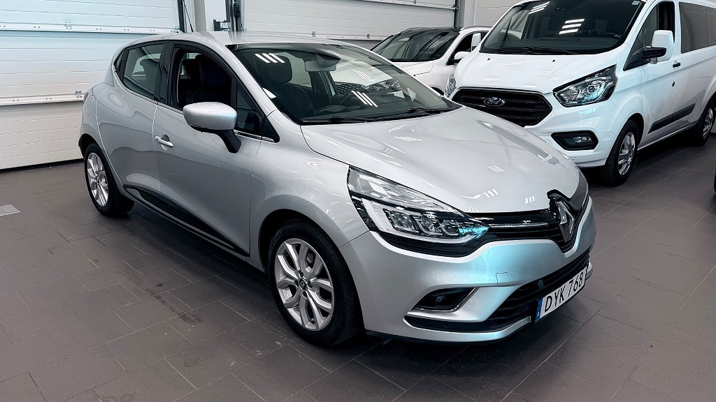 Renault Clio 1.2 TCe EDC Navigator Backkamera Motorvärmare