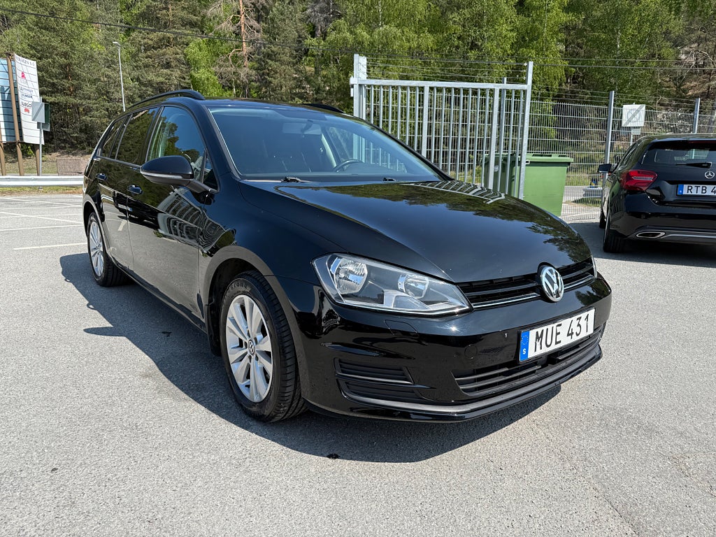 Volkswagen Golf Sportscombi 1.6 TDI 110hk Kamera Drag Servad