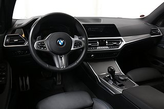 Sedan BMW 330e 19 av 32