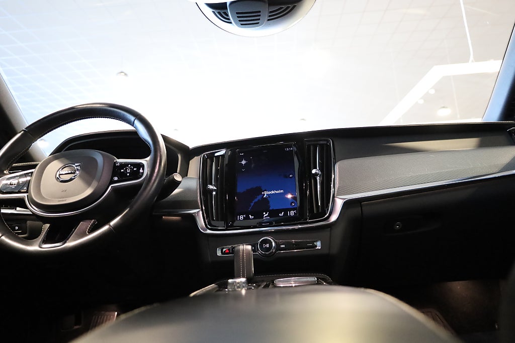 Volvo V90 Recharge T6 AWD AUT R-Design H&K Pano HUD 360° Navi