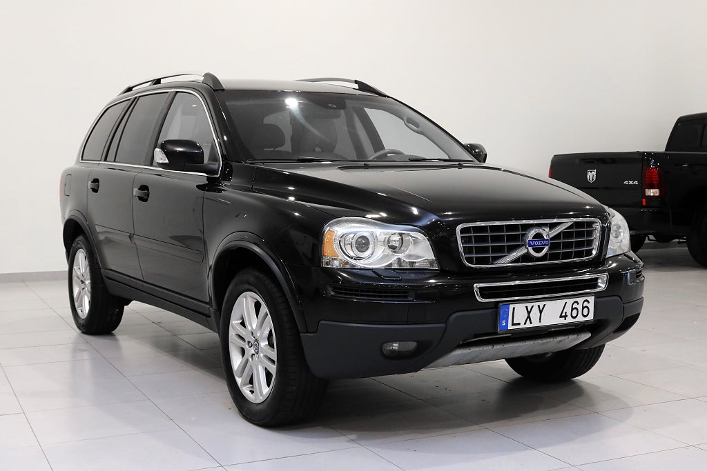 Volvo XC90 D3 Automat / Momentum 7-sits / Värmare / Drag 