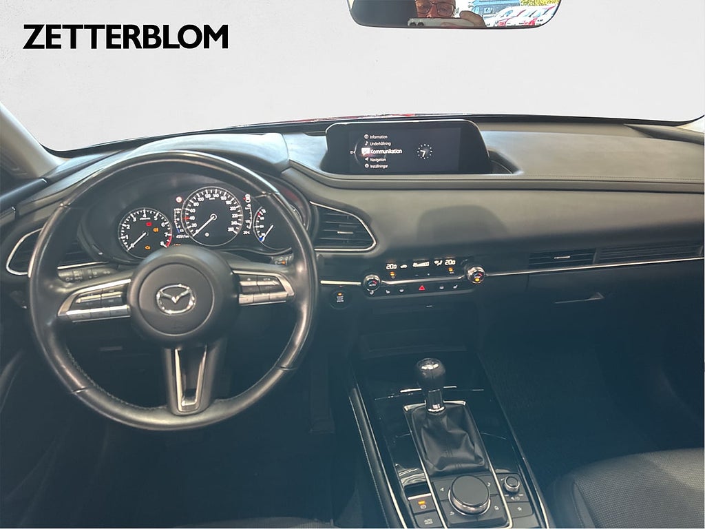 SUV Mazda CX-30 10 av 17
