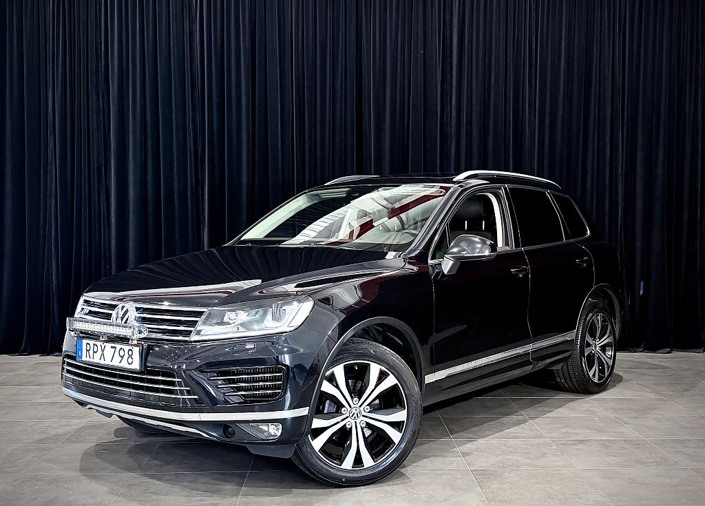 Volkswagen Touareg 3.0 V6 TDI 4M R-LINE 262HK PANO PREMIUM DRAG SE UTRUST!