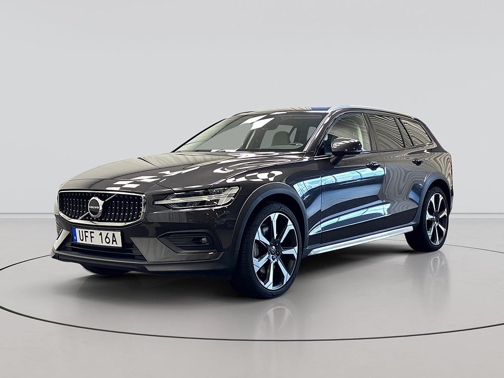 Volvo V60 Cross Country B4 AWD Diesel Plus