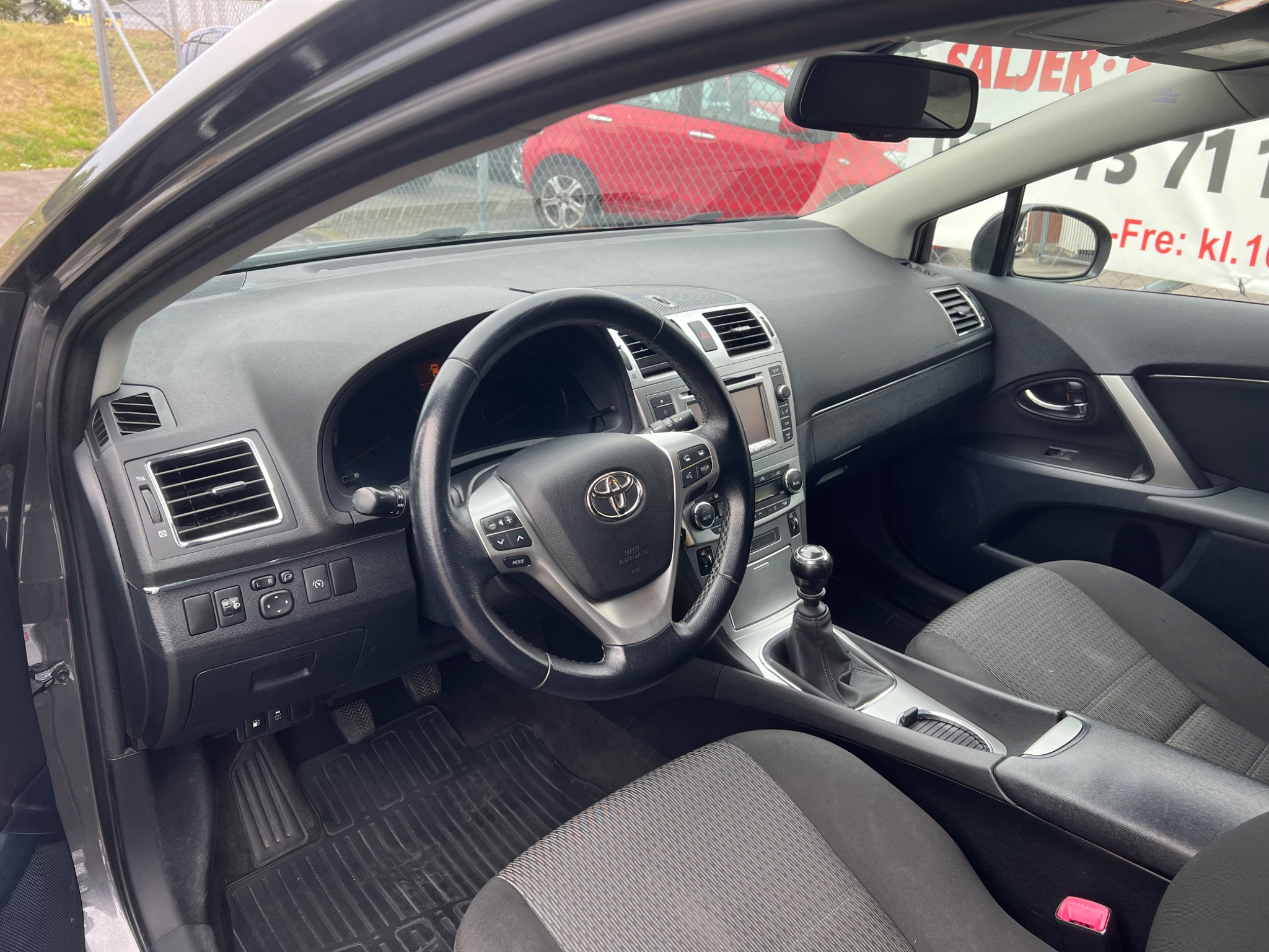 Toyota Avensis 2013, kuva 5/42