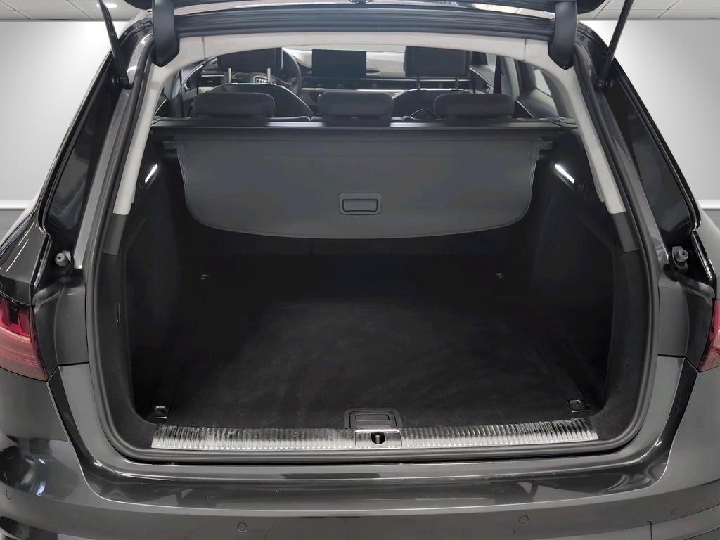 Audi A4 2023, bild 7/40