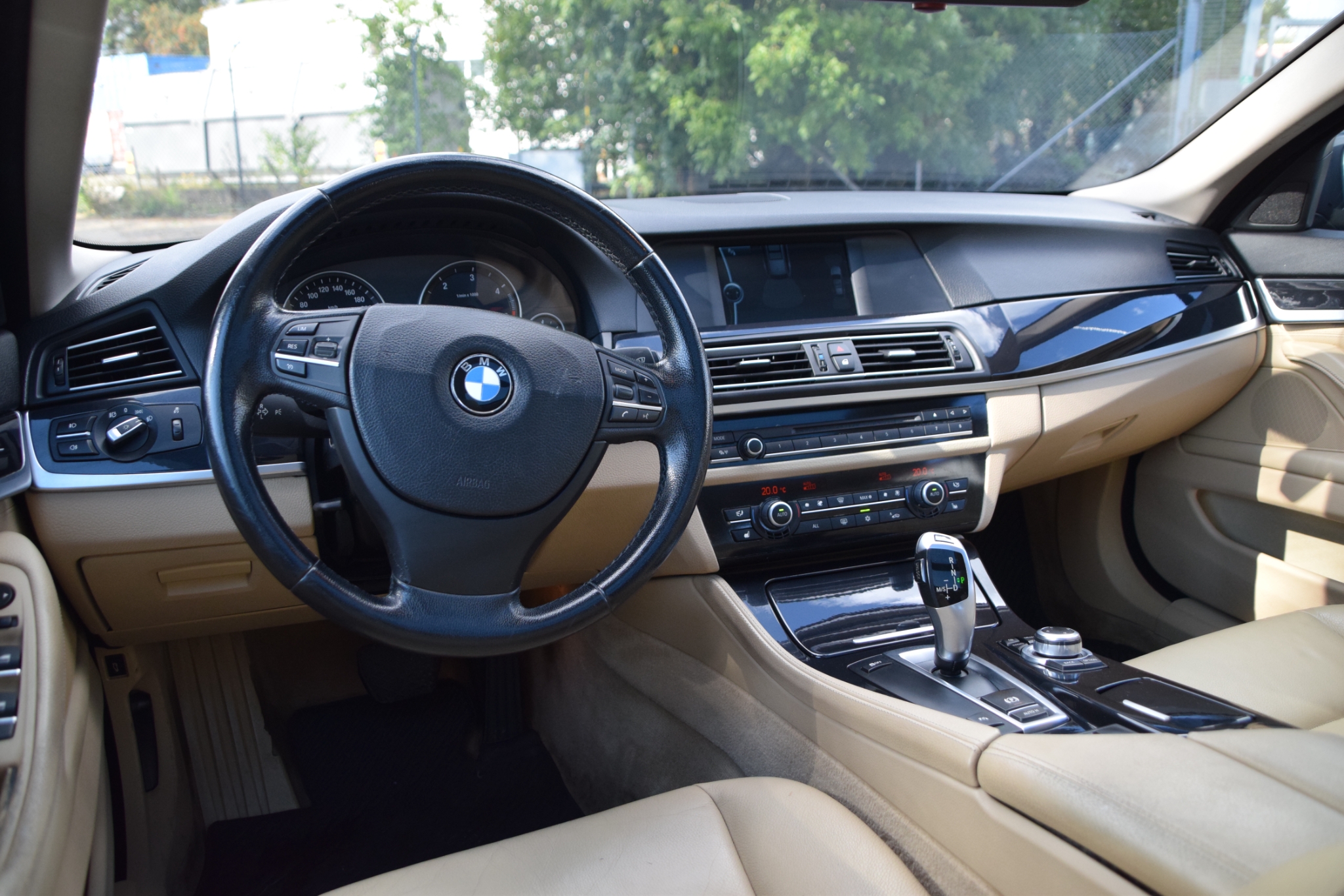 BMW 520 2011, photo 7/46