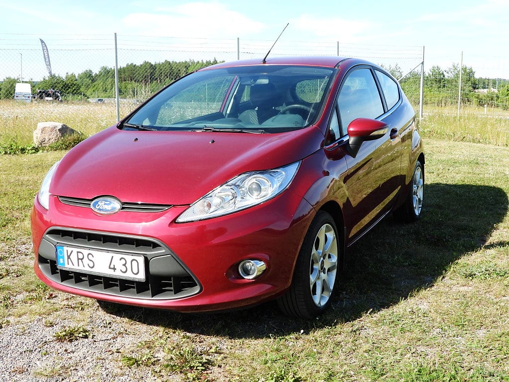 Ford Fiesta 3-dörrar 1.25 Titanium|NYSERVAD|KAMREM BYTT