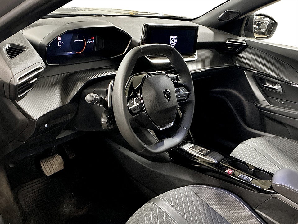 Bild på Peugeot 2008 Allure 1.2 PT 130hk Aut B-KAMERA CARPLAY