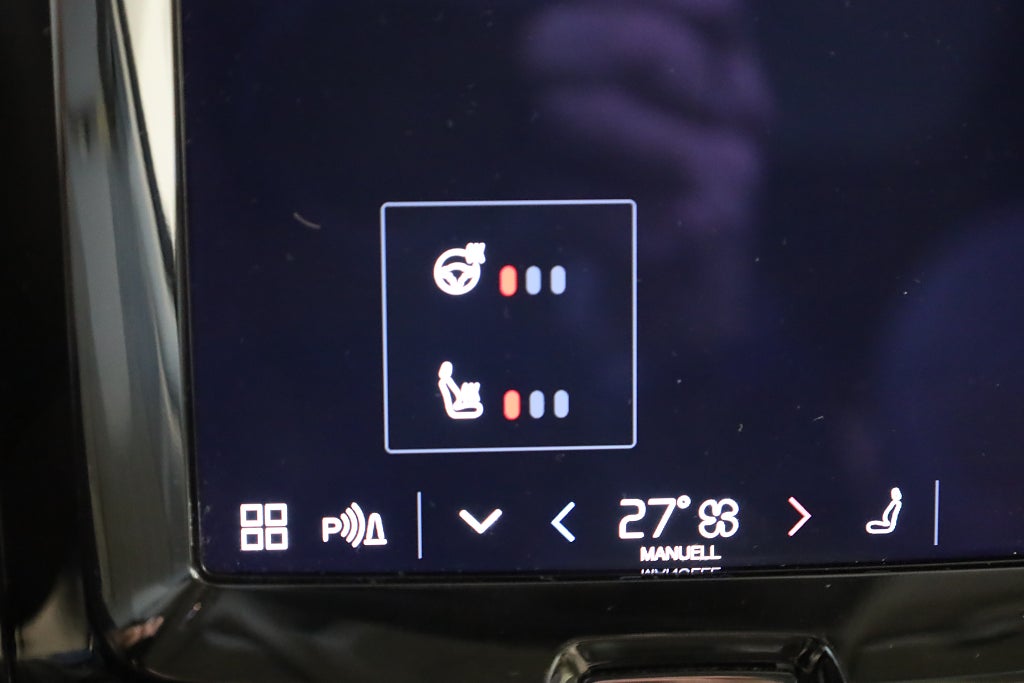 Volvo XC60 Recharge T6 350hk AWD Core Bright Pano Drag Leasbar 2023