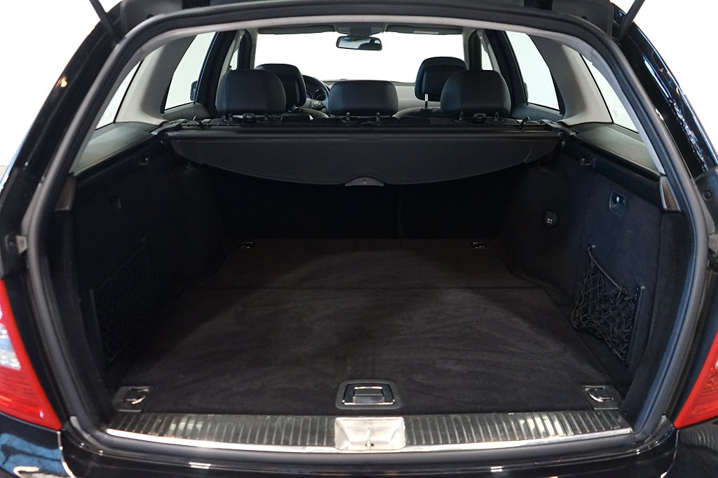 Mercedes-Benz C 180 T BlueEFFICIENCY Avantgarde Automat Dragkrok 156hk