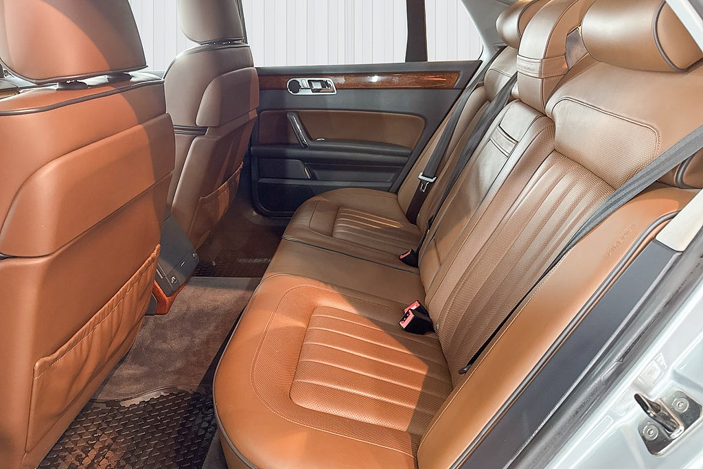 Volkswagen Phaeton 2011