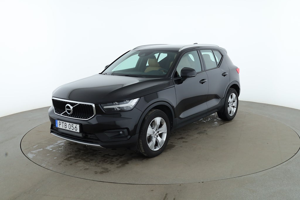 Volvo XC40 D4 Momentum AWD / VOC, BLIS, Dragkrok, GPS