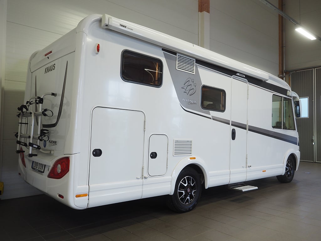 Knaus 600 MG VAN I PLATINUM Auto AC Solcell Cykelställ 2019