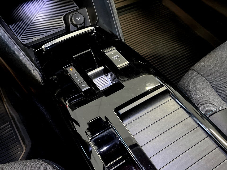 Bild på Citroën C4 Shine 1.2 PT 130hk Aut KAMPANJRÄNTA 3,99%