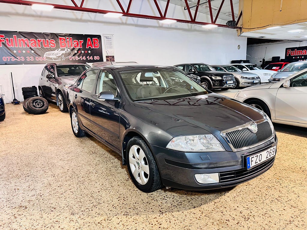 Skoda Octavia 1.6 2 Ägare Ny Sevad & Ny Besiktigad  Dragkrok
