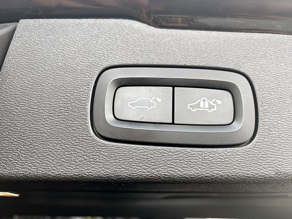 Bild på Volvo V60 Cross Country Advanced D4 Geartronic 190hk Aut 4WD B-KAMERA CARPLAY