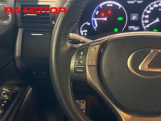 SUV Lexus RX 16 av 27