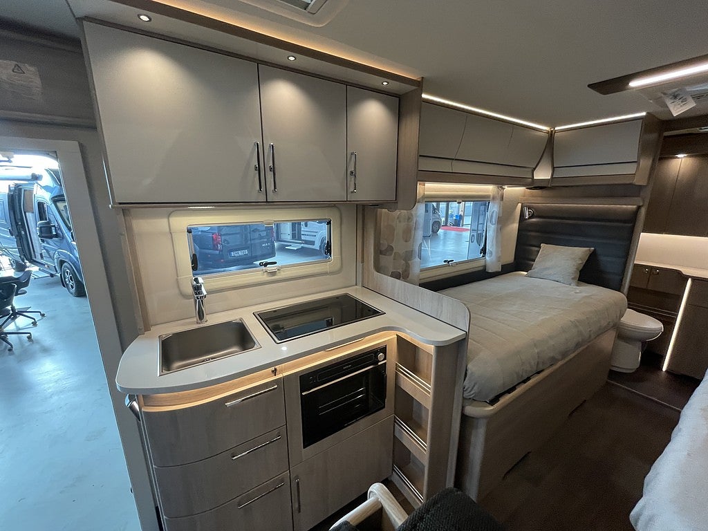 Kabe Classic 740 T / ALDE / Aut 180hk / 4400kg / Ugn / Badrum bak /  - Kabe