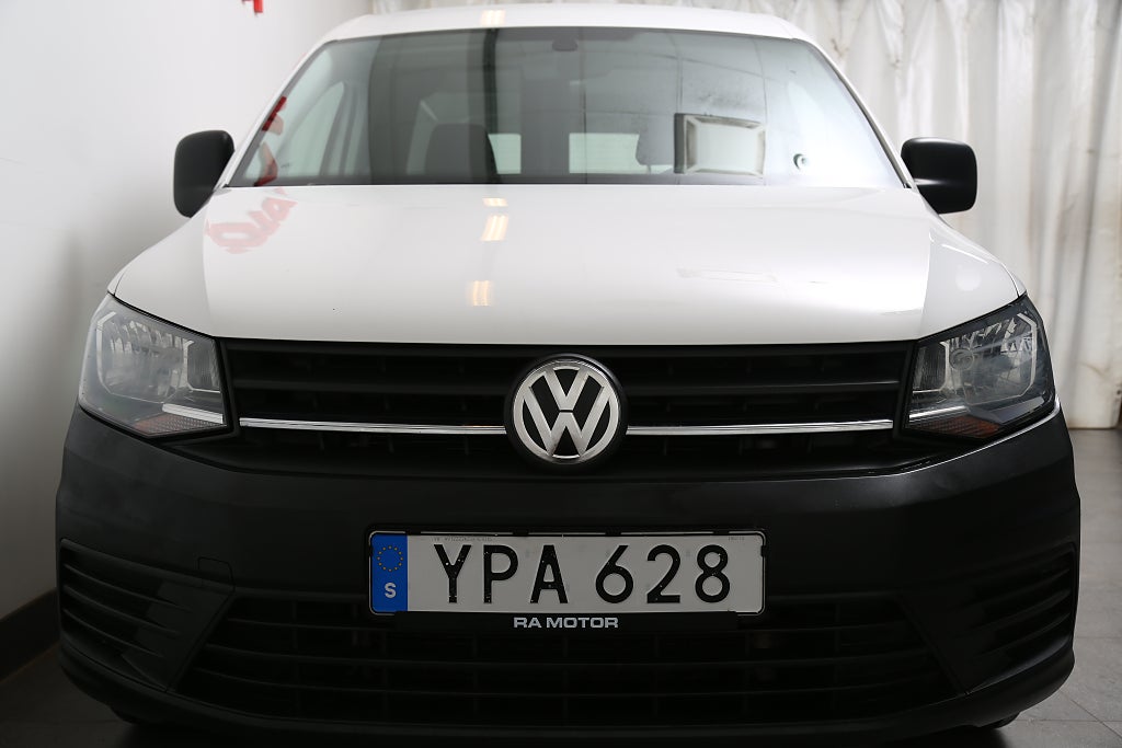 Volkswagen Caddy Van 2,0 TDI 102hk Skåp Värmare Drag 2018