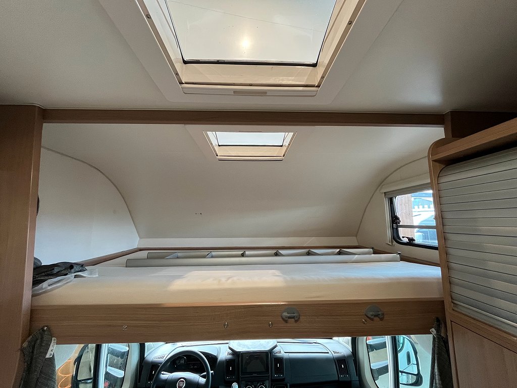 Sun Living A 49 DP /Automat/6 bältad/6 sovplatser/Drag/Solcell - Sun Living