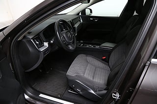 SUV Volvo XC60 12 av 30