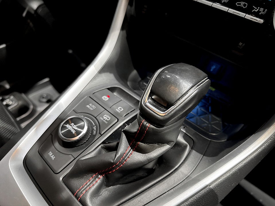 Bild på Toyota RAV4 Style Premium PHEV E-CVT 306hk Aut DRAG B-KAMERA PANO