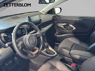 Halvkombi Mazda 2 8 av 14