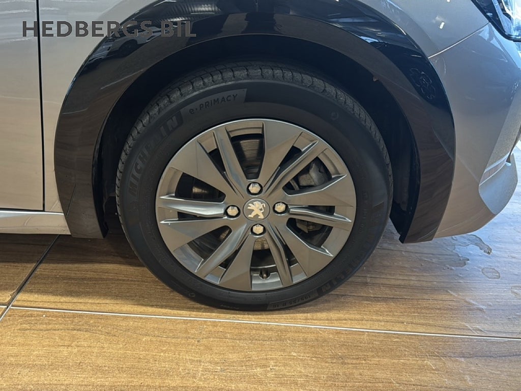 Peugeot E-208  thumbnail