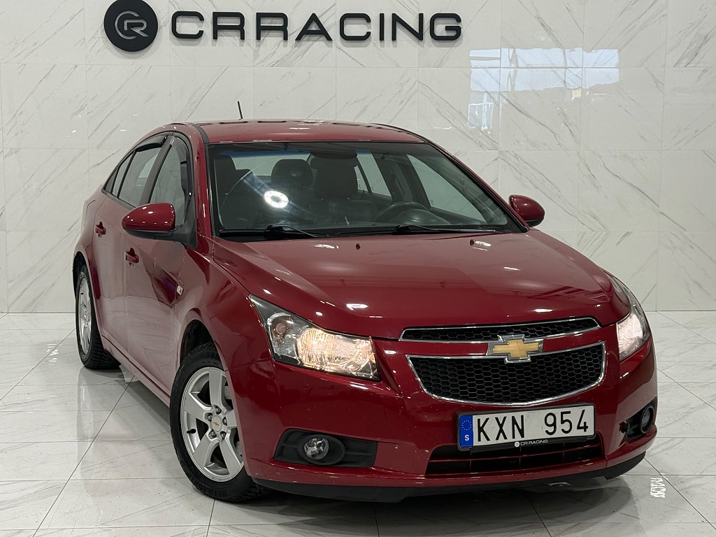Chevrolet Cruze 1.6| Stor CarPlay skärm| fullservad|