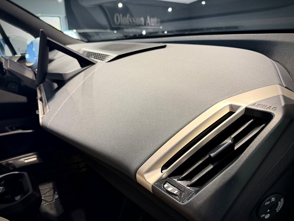 BMW iX xDrive40 Comfort Sport line 326 hk - bild 9