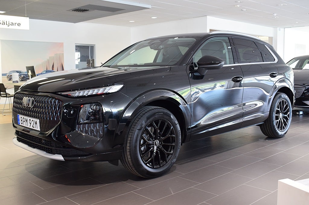 Audi Q3 SUV TFSI 150hk S-tronic Ny Lagerbil 2026